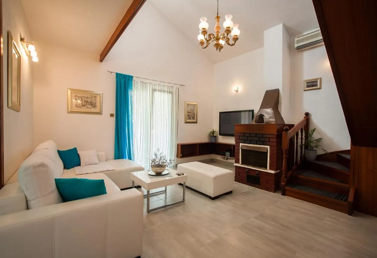 Villa Astrid On Ciovo Island, Private Pool Trogir
